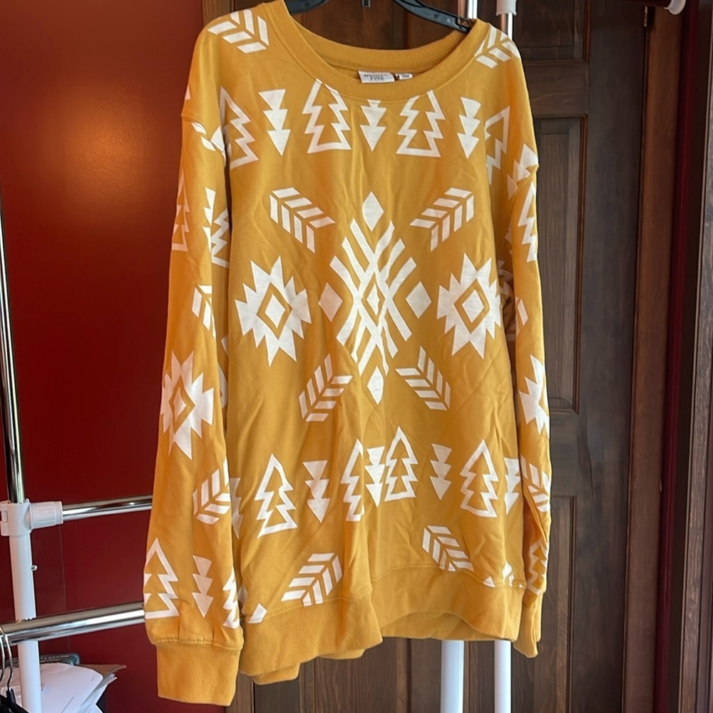 Mighty Fine Crew neck sweatshirt Aztec print - Picture 2 of 6